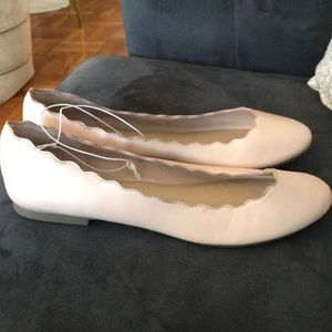 Also flats. HAIAWIA style. Size 9/40. Peach color